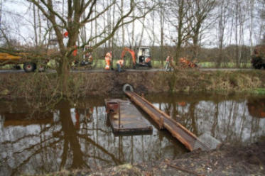 Nieuwe dassenbrug in aanleg. Foto van 18 december 2012, Jeroen Heijmerink, Dienst Landelijk Gebied